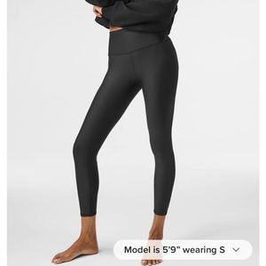 ALO 7/8 High-Waist Airlift Legging in size Large